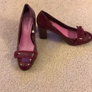 Isaac Mizrahi pattern leather red pumps